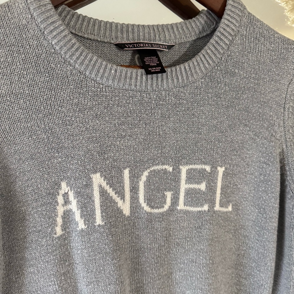 Victoria’s Secret ANGEL Gray Knit Long Sleeve Sweater Y2K Cozy Logo Pullover - Picture 2 of 7